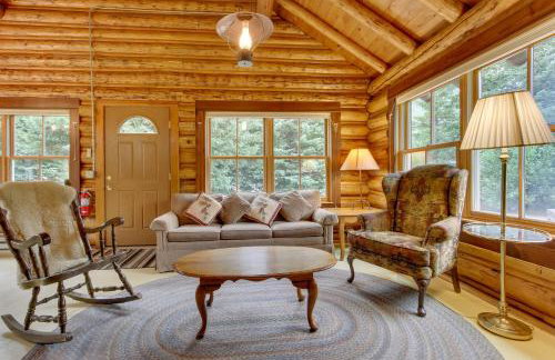 Creekside Silver Gate Getaway with Fireplace! - Foto 4