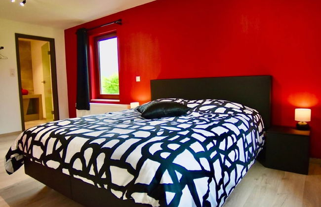 Tranquil Holiday Home in Manhay with Hot Tub near Ski Area - Photo 4