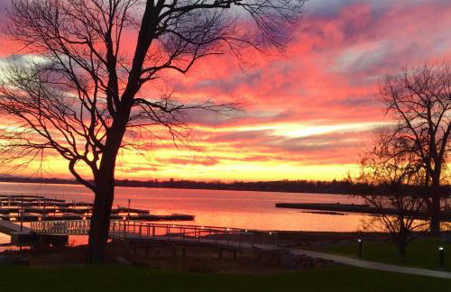 Lake Champlain Home with Decks, Kayaks and Fire Pit! - Foto 38