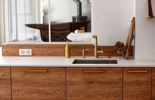 Superbe maison rénovée, 250m de l'océan, 12 pers, terrasse, jardin, proche plage Kerleven et golf - FR-1-481-164 - Foto 13