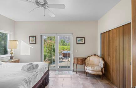 Vineyard Estate w Pool Spa Bocce Ball Mins to Wineries Park Lawndale Manor by AvantStay - Foto 24