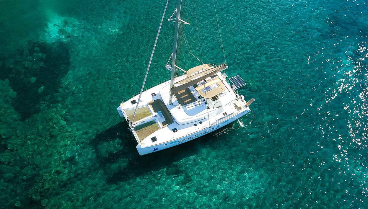 Santorini Caldera Catamaran Trip + Lunch - Foto 1