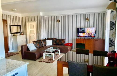 LAS SŁUPSKI PREMIUM LOVE APARTAMENT NR5 Wifi Netflix Smart TV50 full kitchen double bathtub up to 4 people full pleasure quality stay - Photo 7