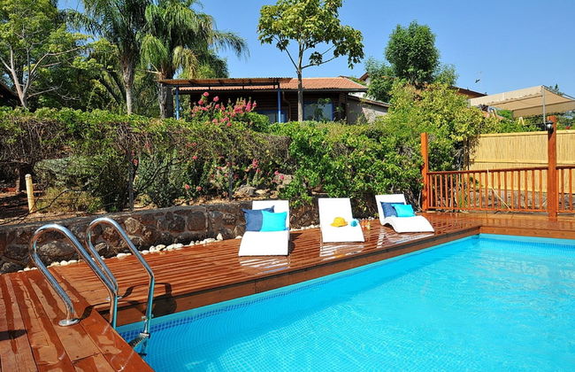 The Golan Cabin - Photo 16