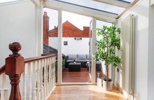 Thrushley Cottage in Wakefield - sleeps 7 - with roof terrace - Foto 7