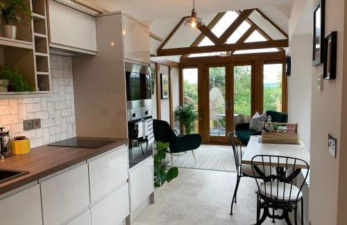 The Folly - Photo 20