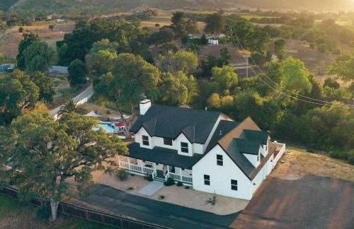 Paso Wine Country Farmhouse with Pool, Spa, Game Room - Foto 1