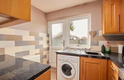 Cosy 2 bedroom flat, with parking & garden - Foto 10