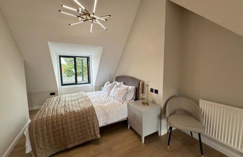 Fire Station View-Central-2 king beds-Brand new interior - Foto 16