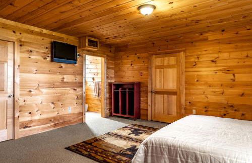 Secluded Cabin with Fireplace and Games in Lily Bay Township, Maine - Foto 62