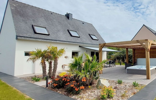 Holiday Home in Plouarzel Near Sandy Beaches - Foto 1