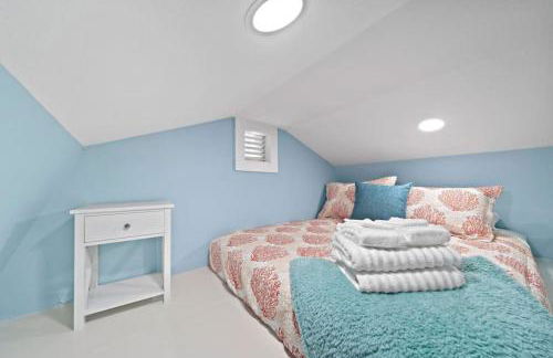 Multi-family Property with Private Pool, Large Yard and Steps From the Bay - Foto 58