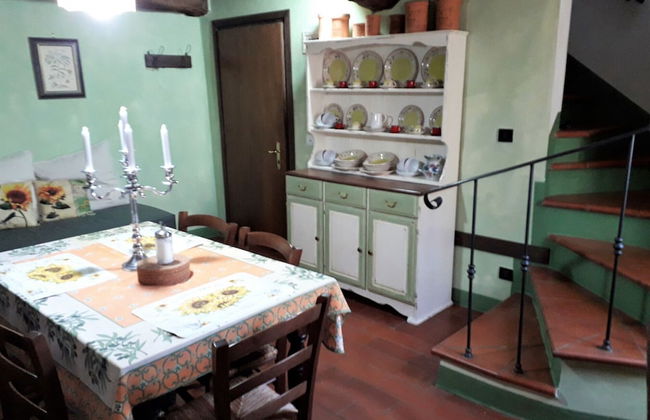 A Peaceful Oasis in a Medieval Italian Village - Foto 3