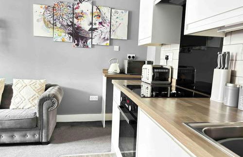 Spacious Southampton City Apartment with Courtyard - Foto 24