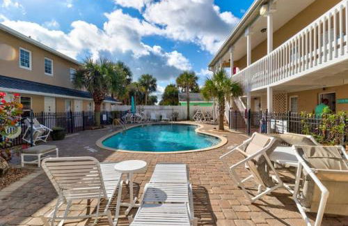 Lovely 2 bedroom condo in the heart of Flagler - Photo 3