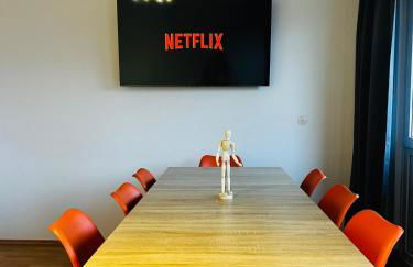 B2 XL Top I 130m2 I 10 Einzelbetten I voll ausgestattet I Balkon I Wasch I XXL P - Foto 1