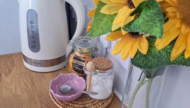 Whole Annexe in our family home & private entrance - Foto 2