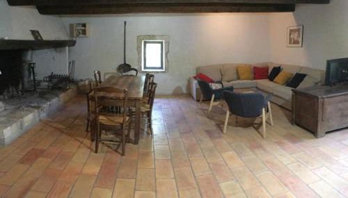 typical provencal farm in an exceptional natural site, the alpilles park - 8 people. - Foto 3