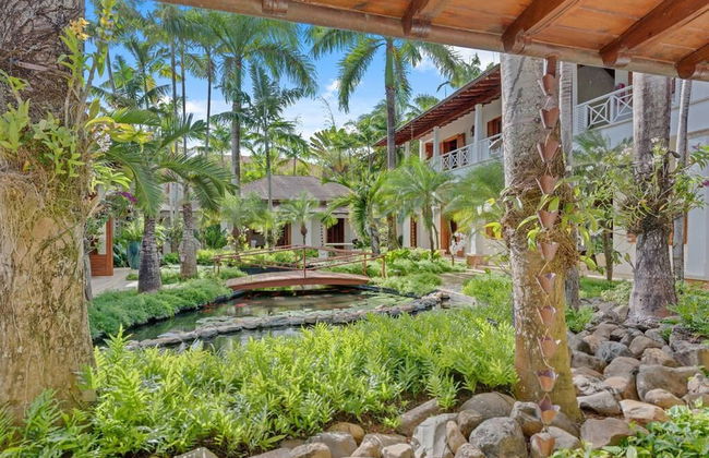 Magnificent Eight Bedroom Holiday Home - Photo 5