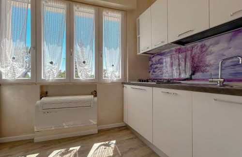 Perfect Spot with WiFi & AC by Host Hero - Foto 16