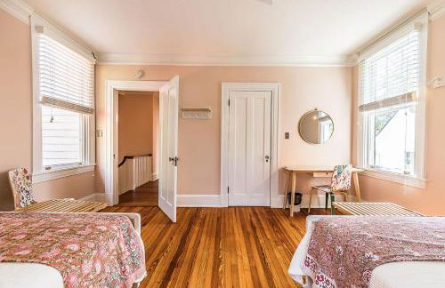 Historic Home Overlooking the Beaufort River Located on Bay St - Sleeps 10 - Foto 45