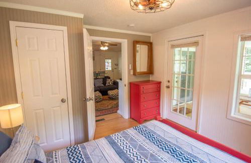 2Bd Riverfront with Expansive Outdoor Space, River Access, Fire Pit - Foto 16