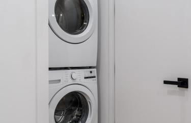 New Modern Dallas Skyline Rooftop Firepit and a Garage - Foto 7