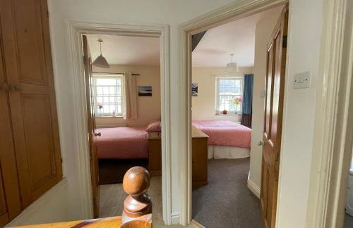 Robinsons Cottage, central and quiet - Foto 15