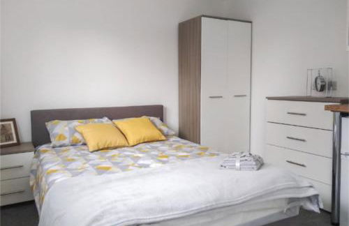 City breaks Corby Double ensuites with tv - Photo 25