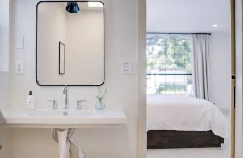 Casa Valerio - Boutique Suites in Downtown Santa Barbara - Photo 14