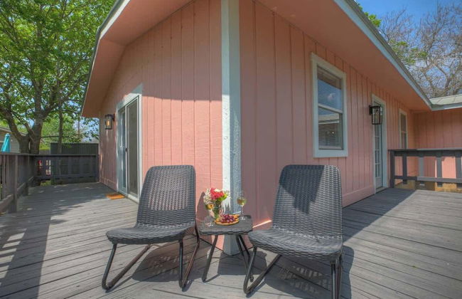 Willkommen to Pink Haus 1 Mile to Main Street! - Foto 36