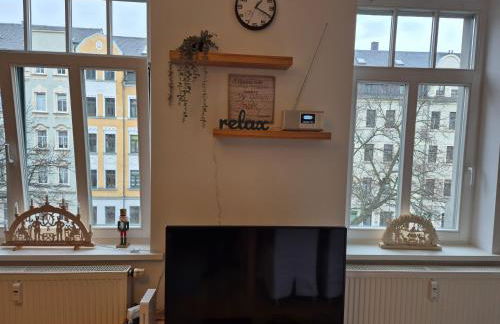 Chemnitz Saxonia HomeDeLuxe Hochwertige 50qm 2-Zimmer-Ferienwohnung mit privaten Kfz Parkplatz Stellplatz mit MWSt-Rechnung mit XXL Hülsta Bett & Etagenbett mit InternetFlatrate - Ideal für Familien, Paare, Kulturinteressierte & Geschäftsreisende! - Foto 36