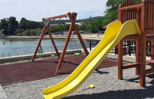 Apartman with sea view KAVALA- Pašman, Kraj - Photo 27