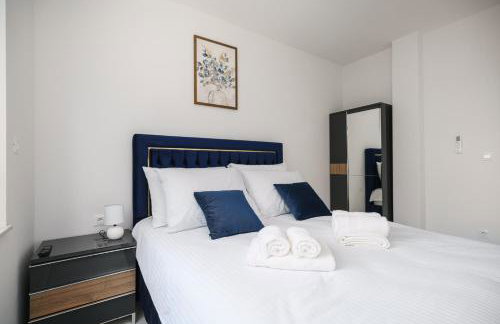 "Golden Sky"Rooftop Pool Villa - Photo 40