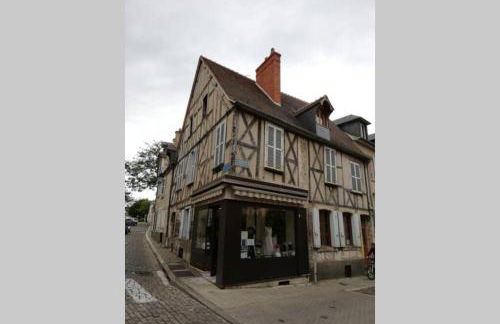 Aux 3 Maillets II Superbe appartement face à la cathédrale - Foto 2