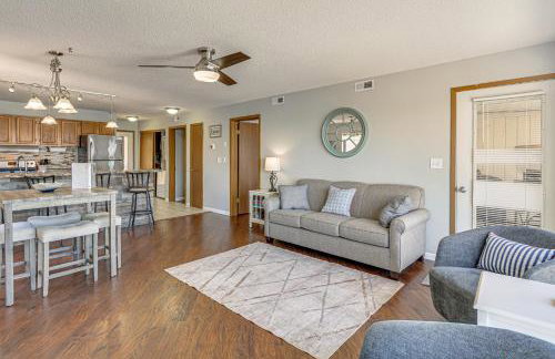 Lakefront Osage Beach Condo w/ Balcony & Pool - Foto 6