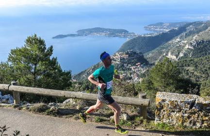 Villa d exception avec terrasse, jacuzzi, vue mer, parking, en plein cœur du village de Eze - Foto 61