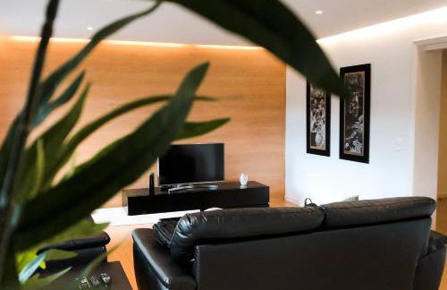 Alojamento Encantador no Centro de Ponta Delgada - Photo 1