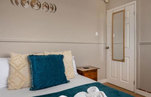 Parking - Garden - Views - M4 Work Stay - Photo 6