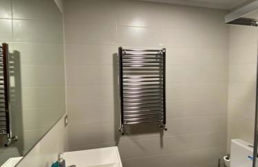 HomeOffice with Church Views - Foto 25