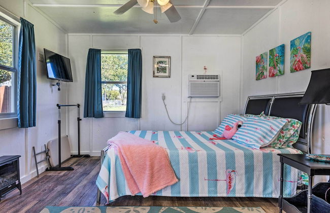 Flirty Flamingo' Studio: 1 Mi to Canyon Lake - Foto 47