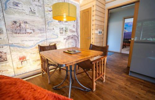 Lavender Lodge 1BR with Hot Tub near Black Mountain - Foto 10