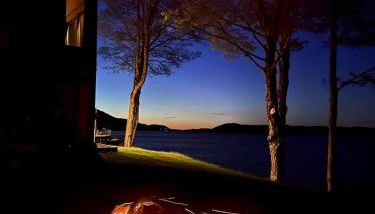 Luxury Lake Memphremagog Loft - 2 Bedrooms Water Views Firepit & Dock near Jay Peak - Foto 3