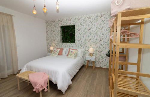 Apartamentos La Escapada - Photo 37