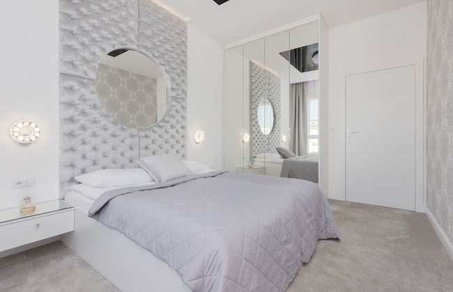 Elegant Apartment Warsaw by Renters - Photo 13