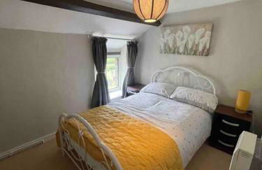 Yew Tree Cottage, 3 bedroom, 4 Church Row Defynnog - Photo 6
