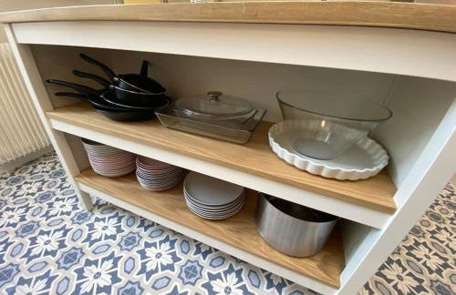 Maison de Charme - 4 Chambres - Courette & Parking Gratuit - Foto 17