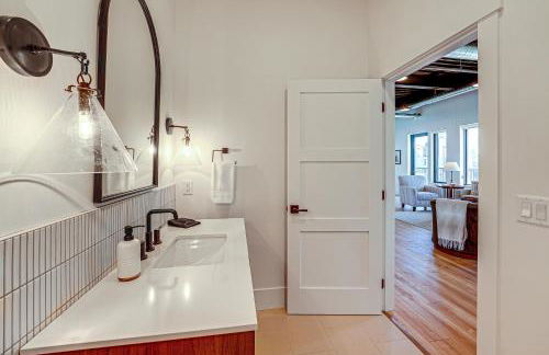 Downtown Grand Haven Condo - Walk to Boardwalk! - Foto 15