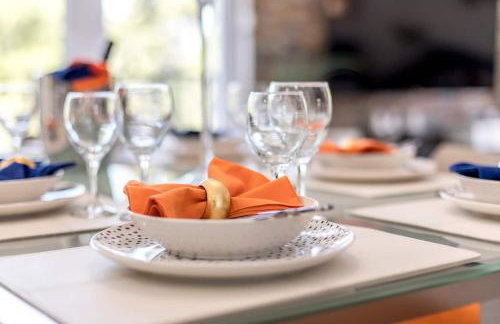 Luxe villa with pool, jacuzzi, and sauna - Foto 60