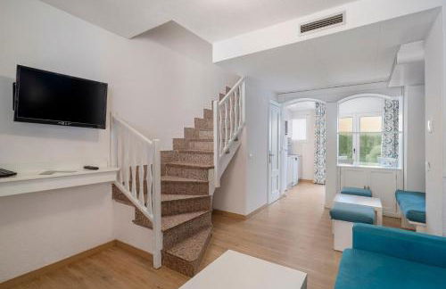 Apartamentos Turísticos Jardines del Plaza - Foto 8